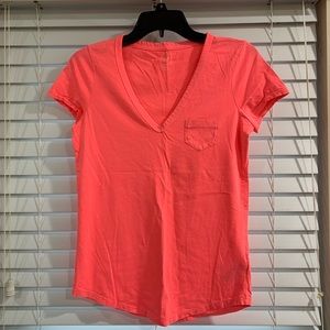 GAP V-neck tee